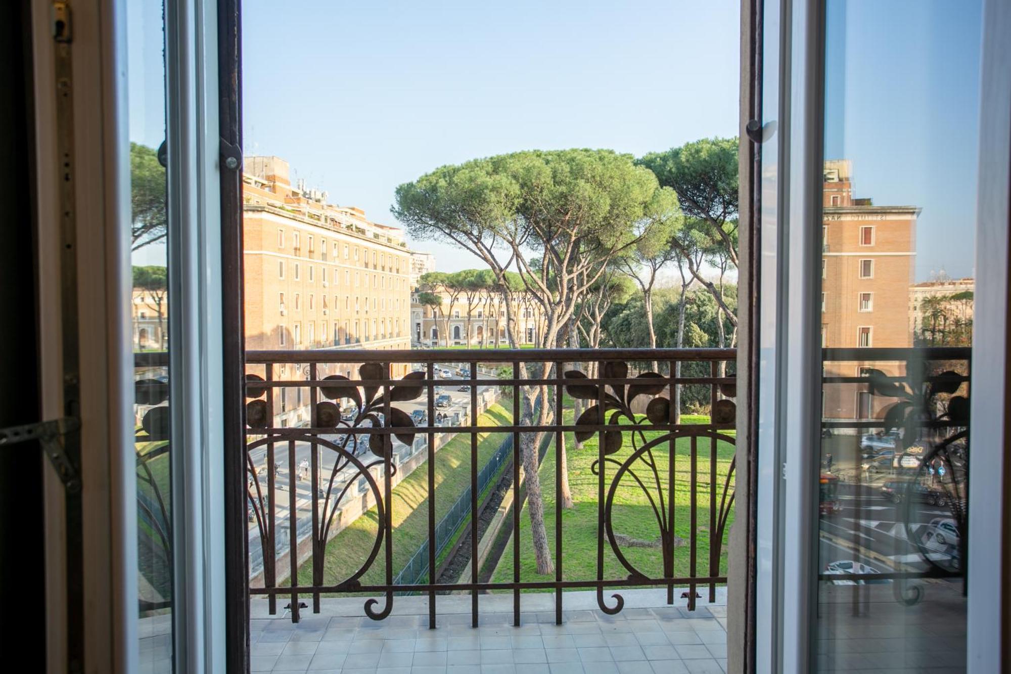 Apartment Elegance And Style In The Heart Of *