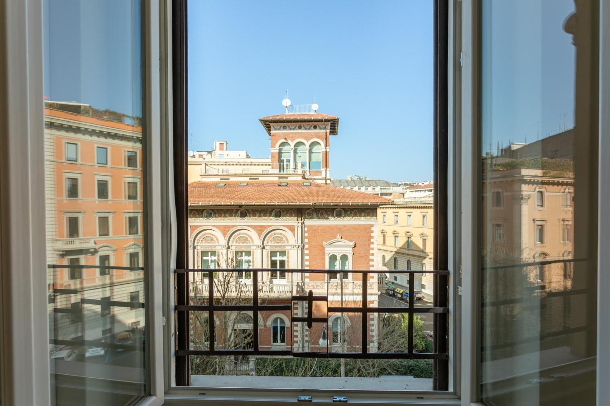 Elegance And Style In The Heart Of Apartment *