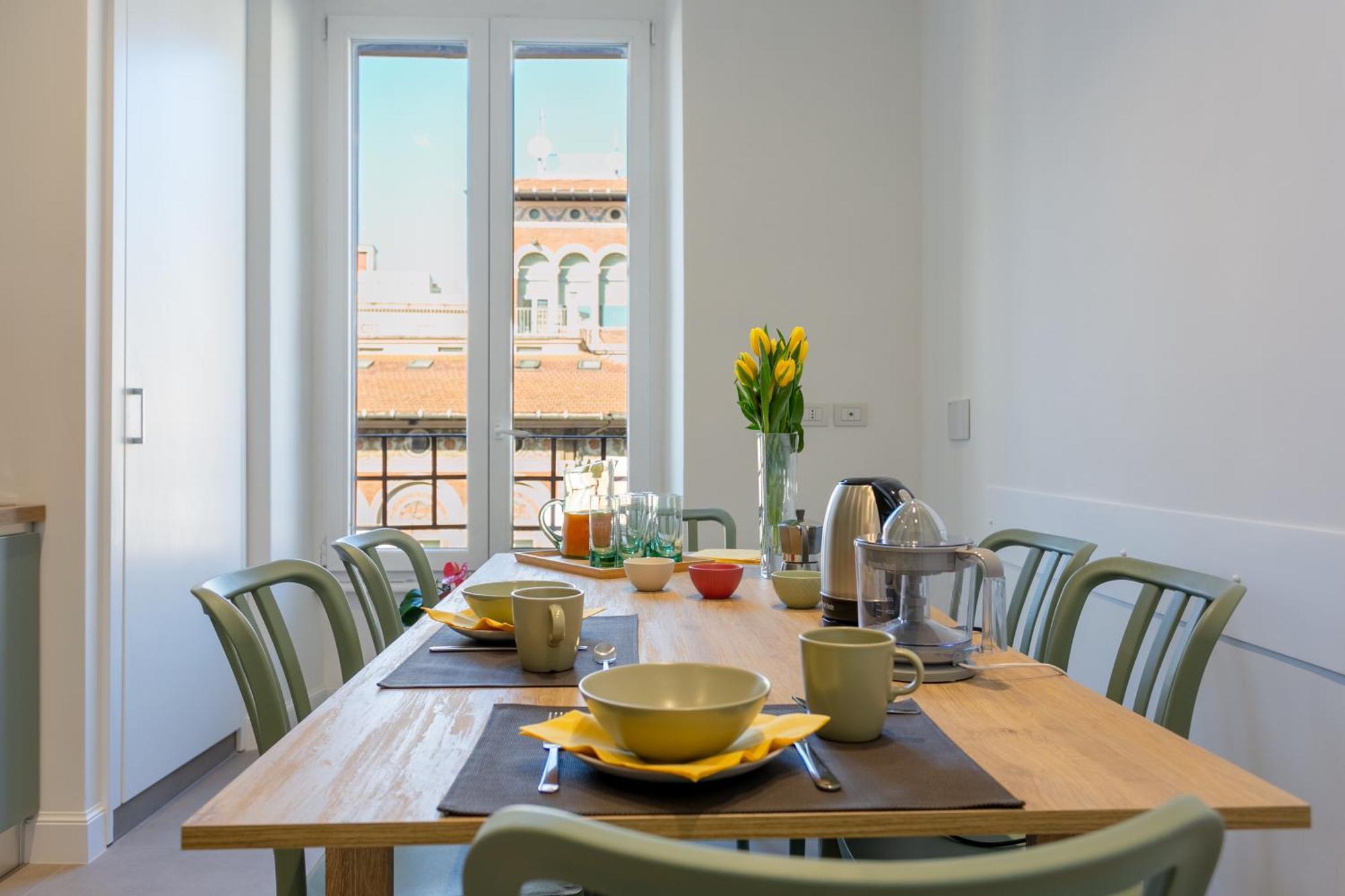 Elegance And Style In The Heart Of * Rom
