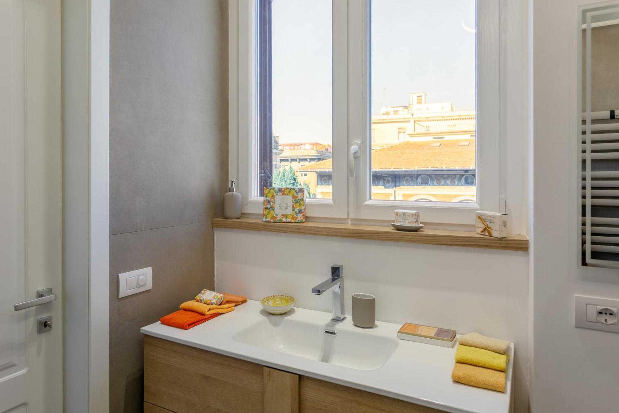 Apartment Elegance And Style In The Heart Of