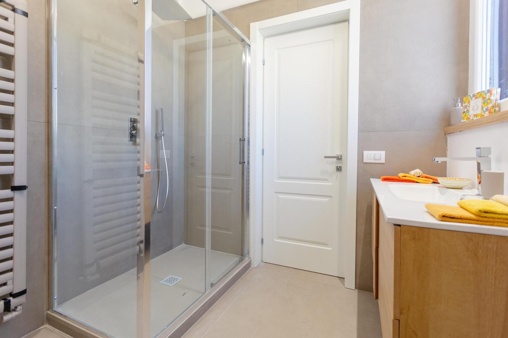 Elegance And Style In The Heart Of Apartment Rom