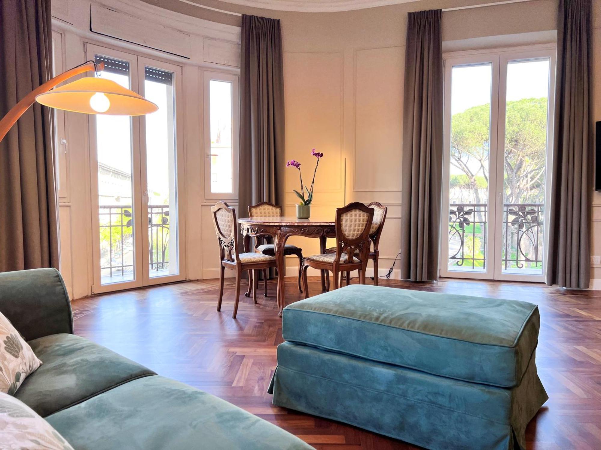 Elegance And Style In The Heart Of *